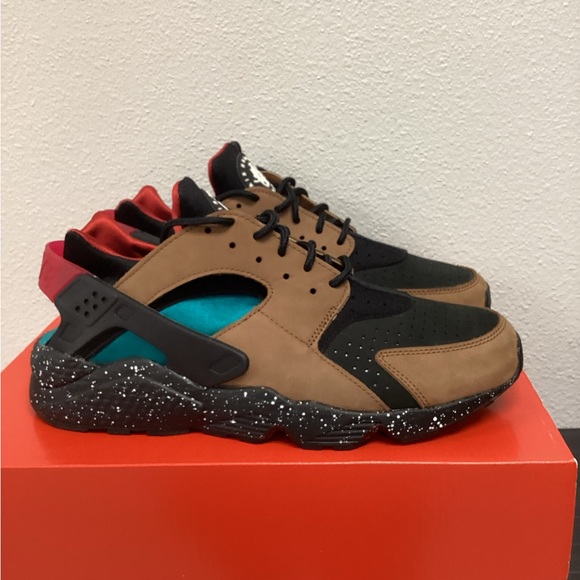 New Nike Hurache - Picture 1 of 3
